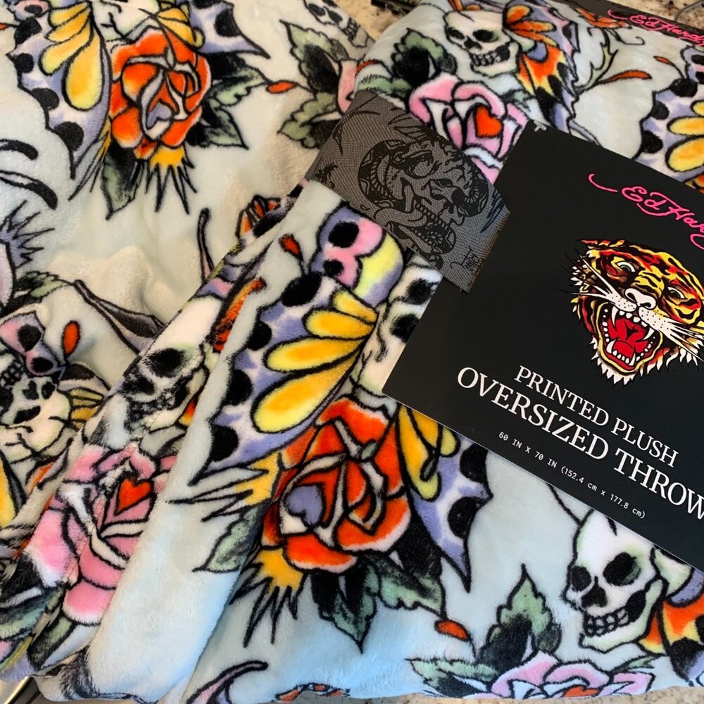 Ed Hardy Throw Grey Blue Skulls Roses Butterflies 60x70 NWT Oversized Plush